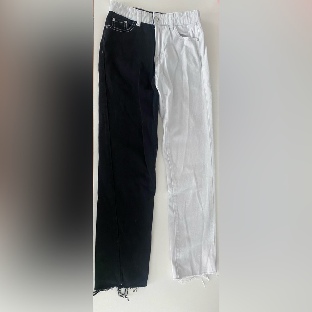 Black and white jean